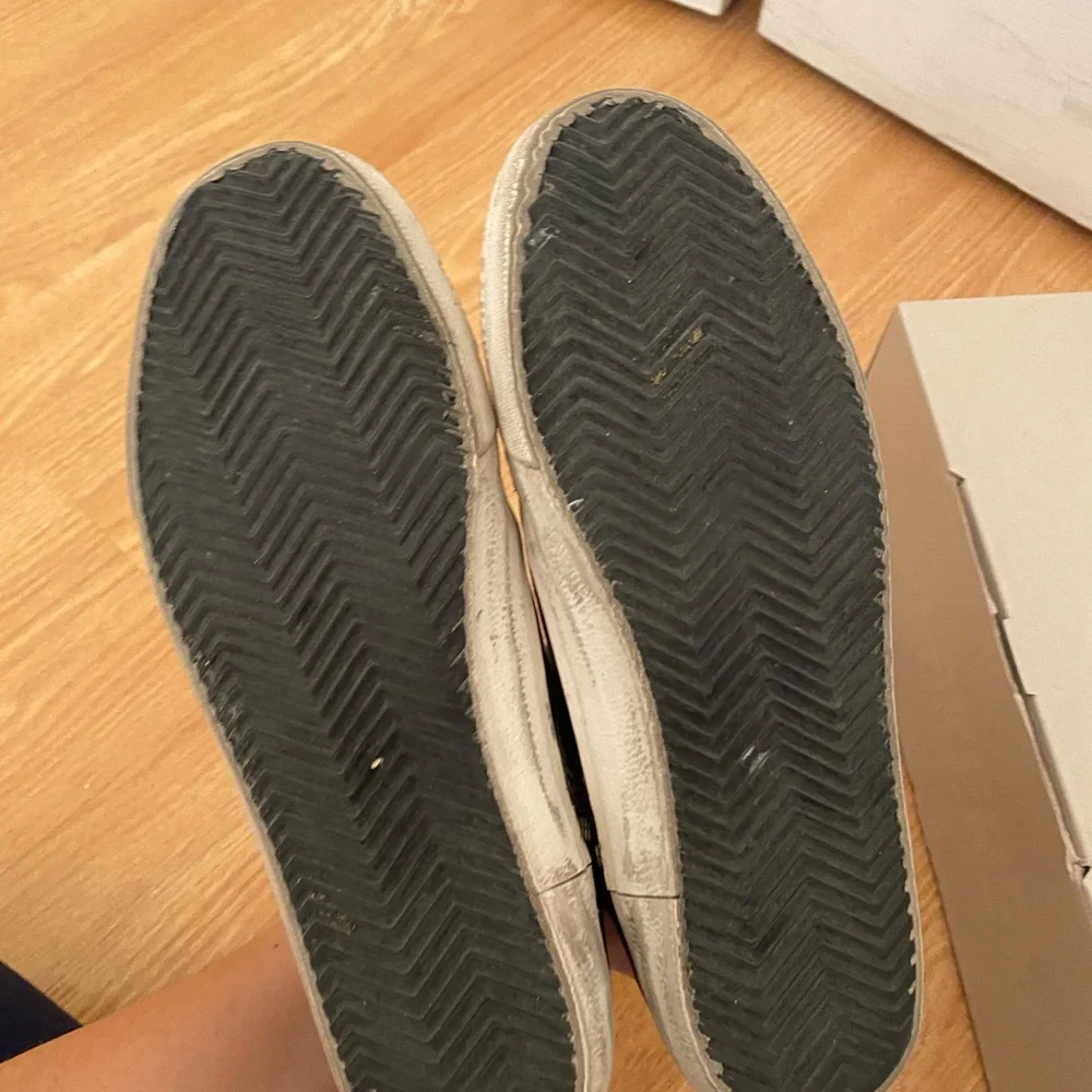 Golden Goose Gray and Black Slide Classic Sneakers - Picture 5 of 9